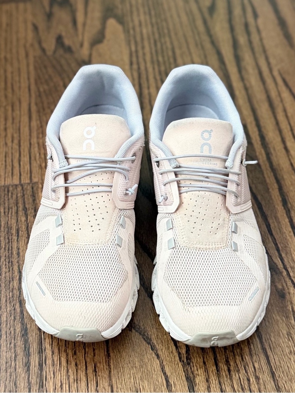 On Running Women's Sneakers in Light Pink and White - size 9 - Picture 5 of 9
